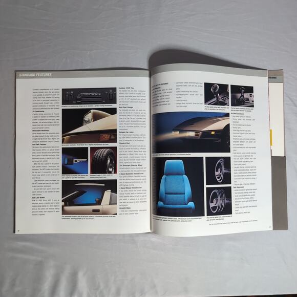 Vintage 1986 Chevrolet Corvette Deluxe Sales Brochure with Envelope - Picture 13 of 13